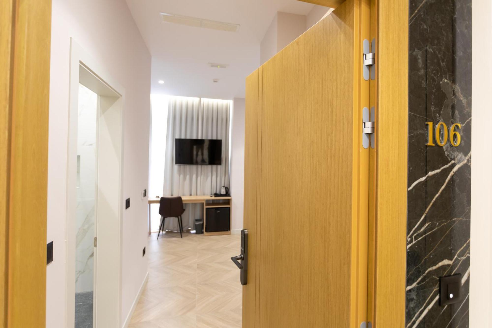 Nayel Hotel Durres Exterior photo