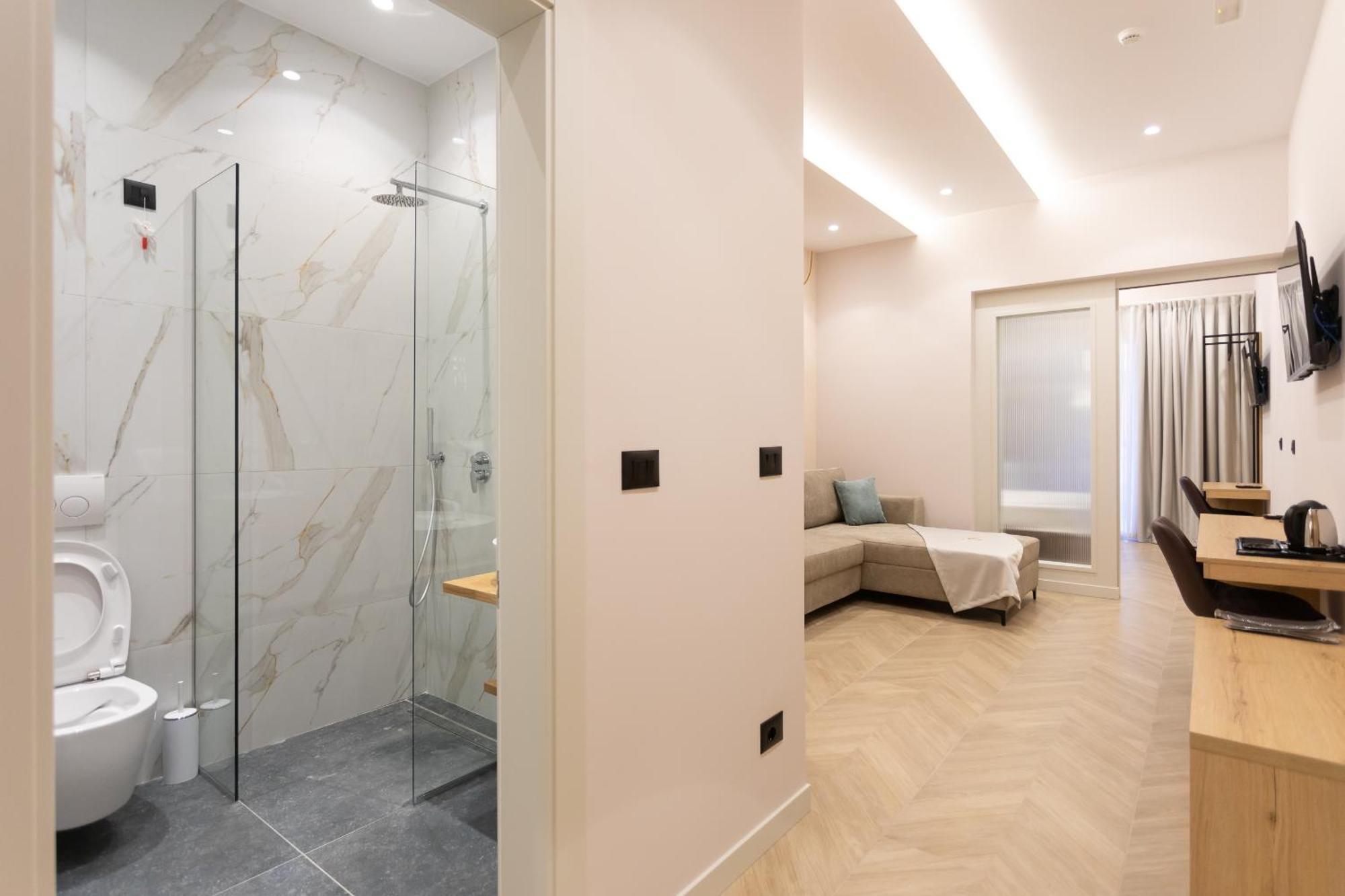 Nayel Hotel Durres Exterior photo
